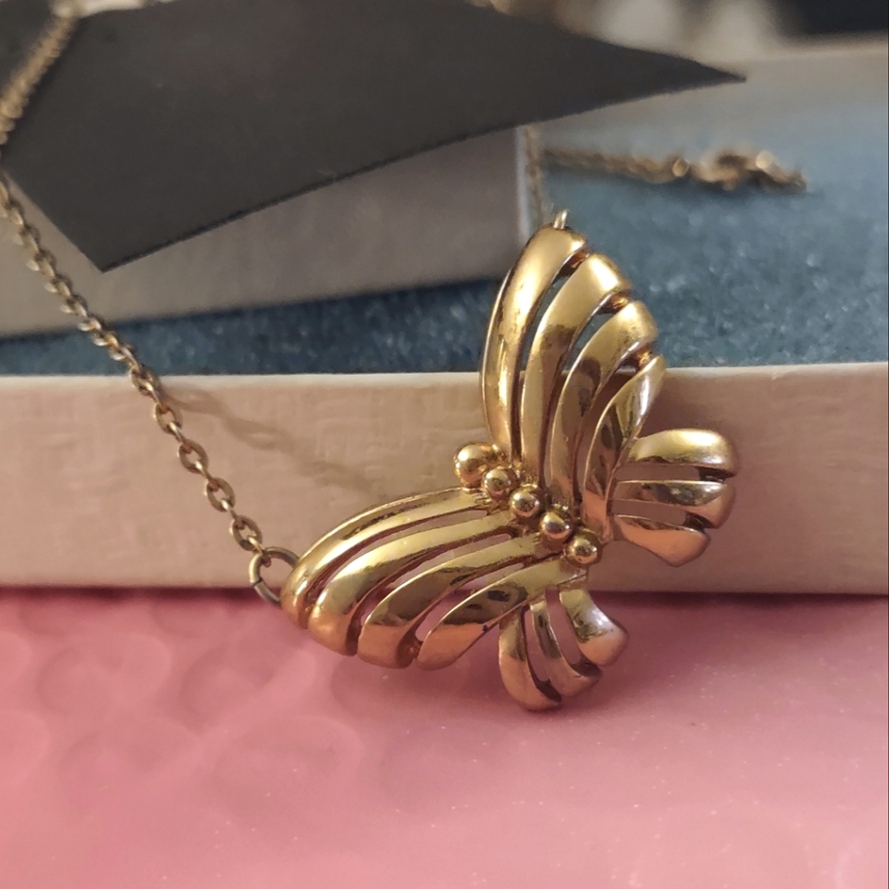 Vintage Goldtone Sarah Coventry Butterfly Necklace